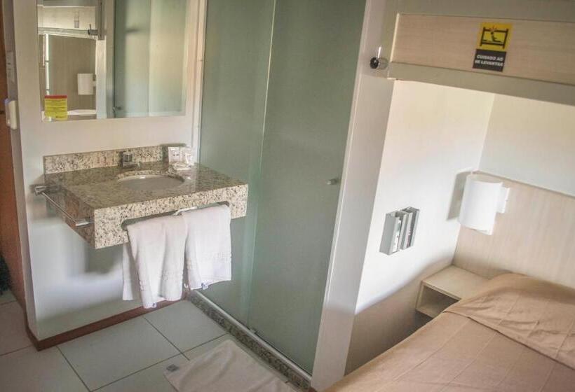 标准三人间, Expresso R1