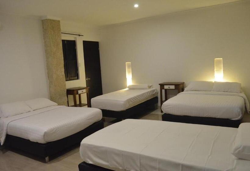 اتاق لوکس خانوادگی, Galeria La Trinidad