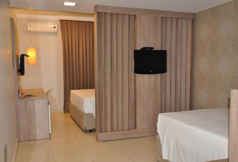 豪华三人间, Indaia Park