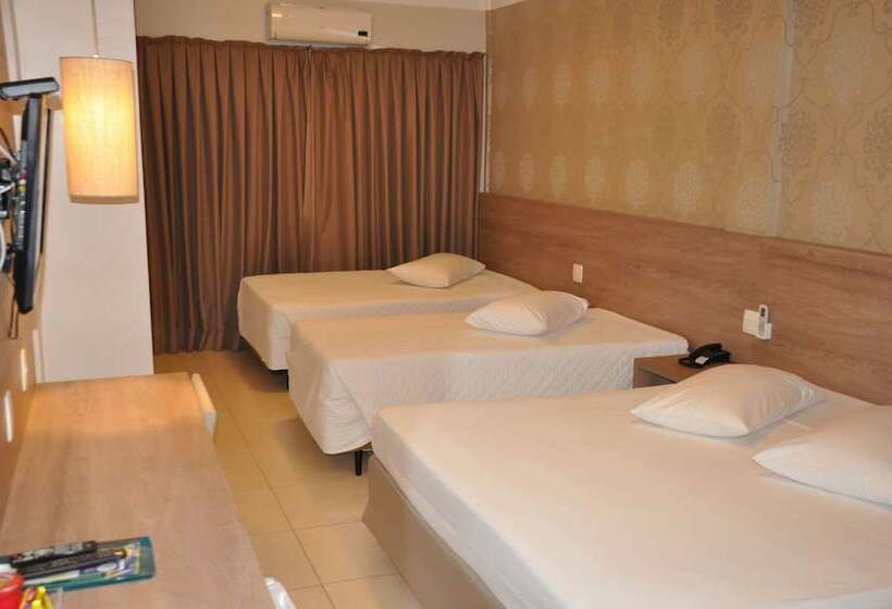 豪华三人间, Indaia Park