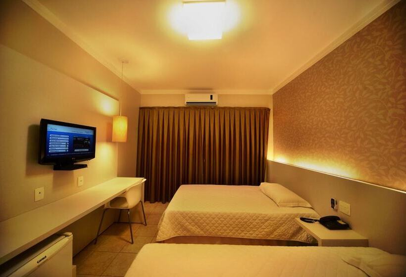 豪华三人间, Indaia Park