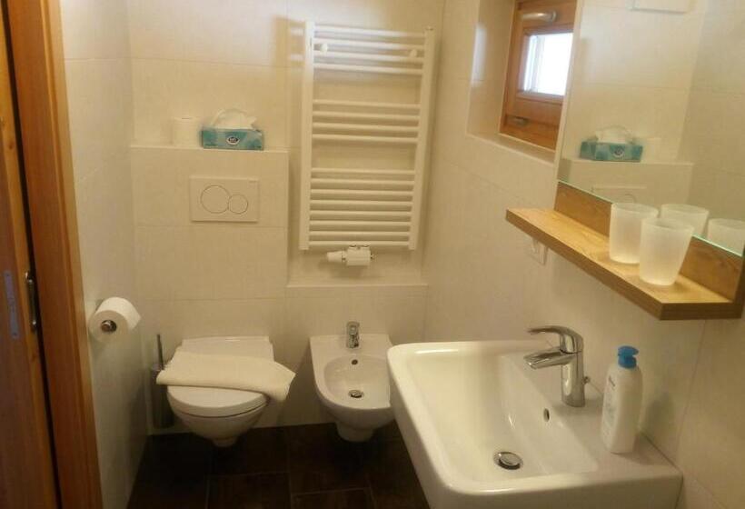 חדר סטנדרט עם מרפסת, Mair