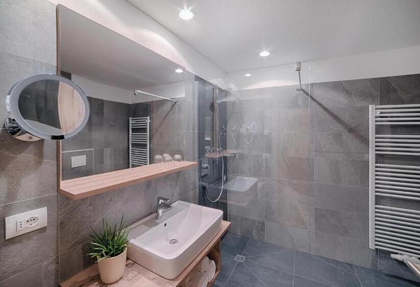 חדר סטנדרט עם מרפסת, Mair