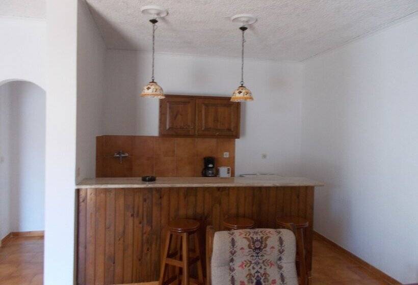 חדר דופלקס, Marou