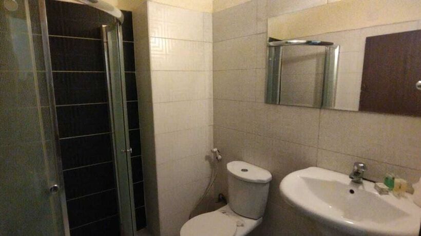 اتاق اکونومی, New Park