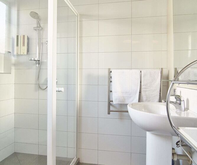 标准间, Orari Boutique