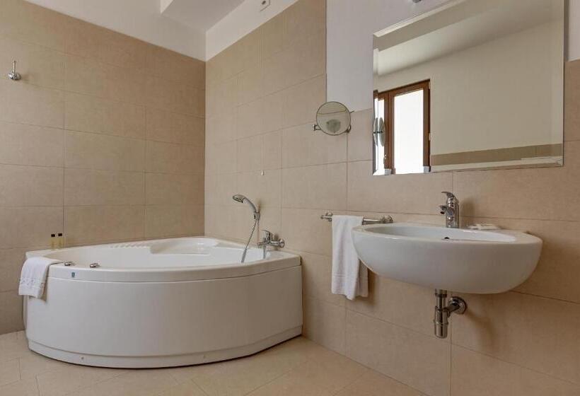 高级大房间, Parco Delle Fontane