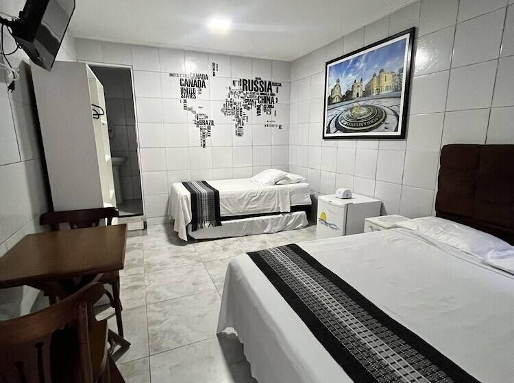 이코노이 4인룸, Pousada Praia Boa Viagem