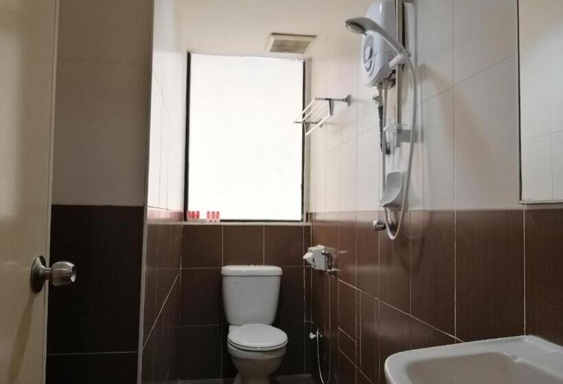 غرفة ديلوكس ثلاثية, Puteri Ampang