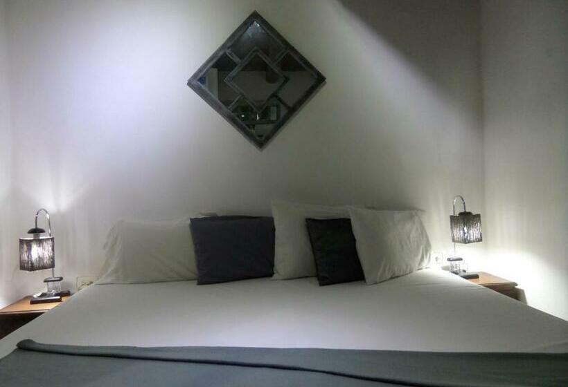 Номер Стандарт, San Roque