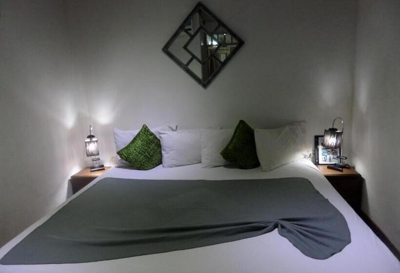 Номер Стандарт, San Roque