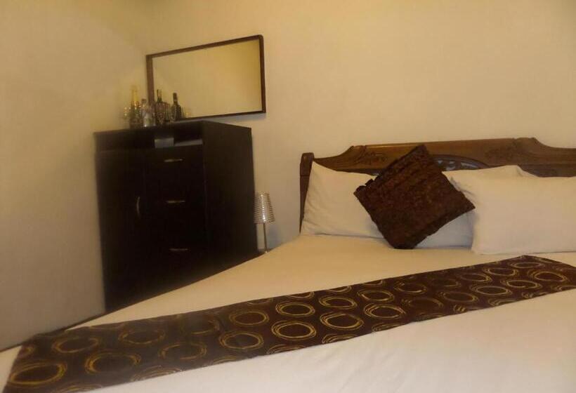 Номер Стандарт, San Roque