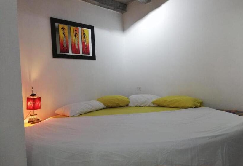 Номер Стандарт, San Roque