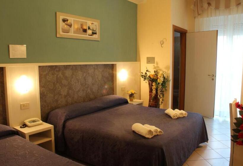 اتاق استاندارد سه نفره, Senyor