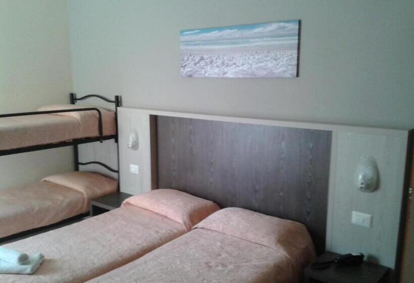 اتاق استاندارد چهار تخته, Senyor