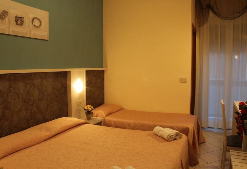 اتاق استاندارد سه نفره, Senyor