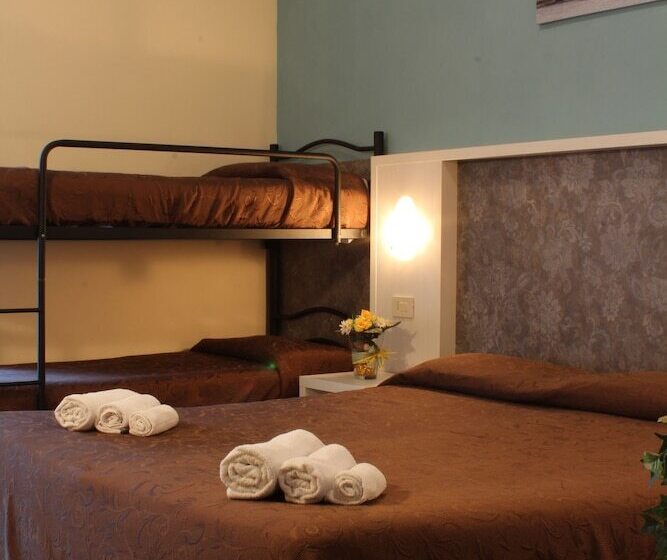 اتاق استاندارد چهار تخته, Senyor