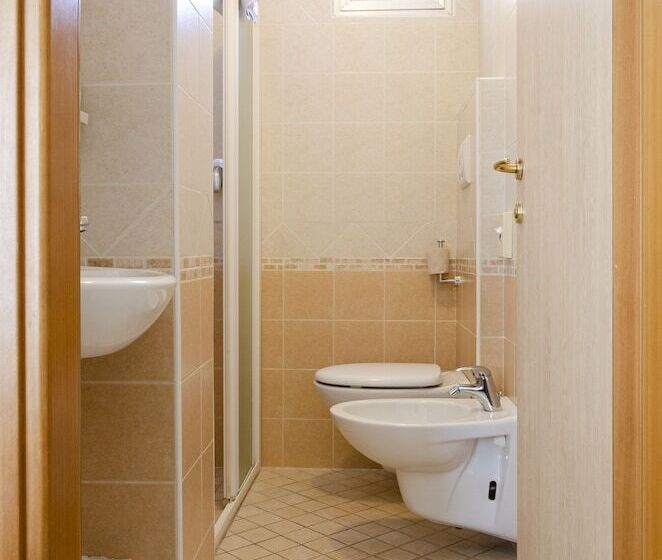 اتاق استاندارد چهار تخته, Senyor