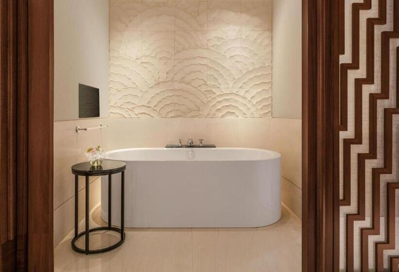 سوییت اجرایی, The Capitol Kempinski Hotel Singapore