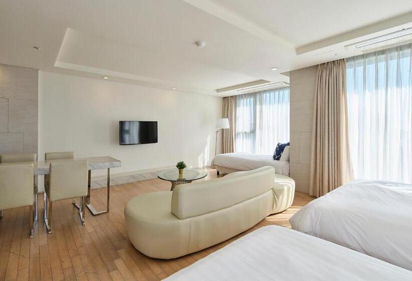 スイート（家族用）, The Island Blue