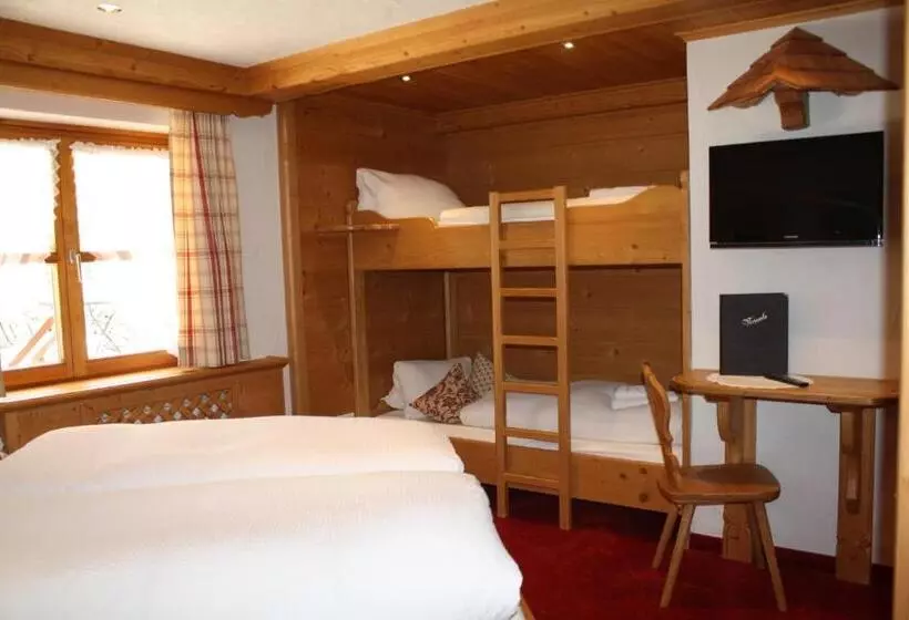 スタンダード４人部屋, Genusshotel Vermala Montafon