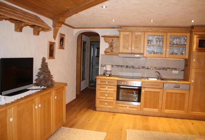 套房带泳池景, Genusshotel Vermala Montafon