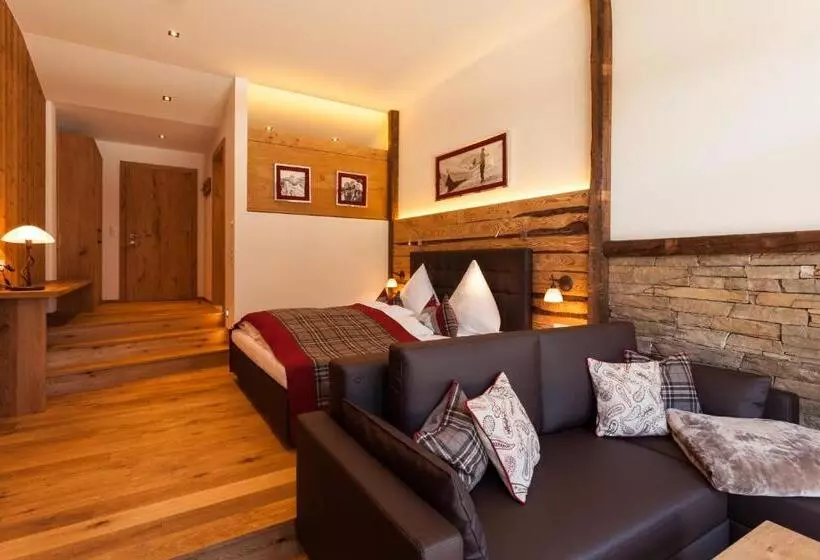 Comfort suite with terrace, Genusshotel Vermala Montafon
