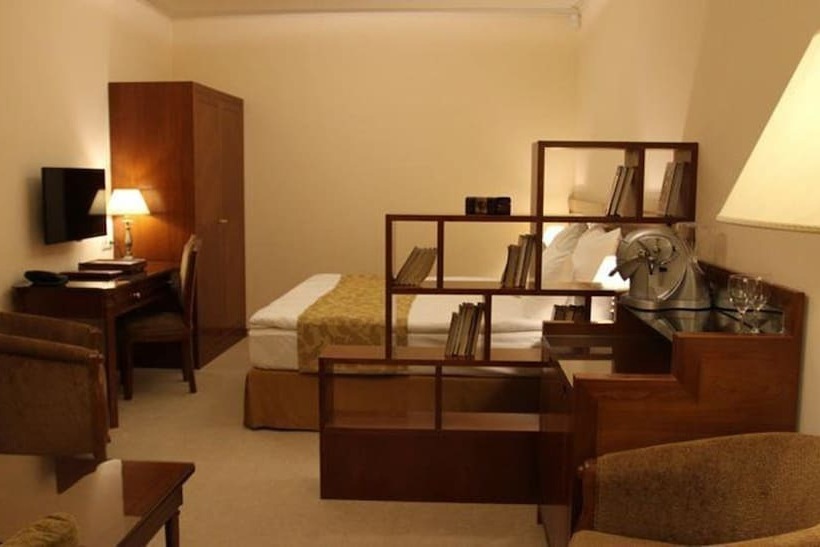 수피리어 룸, Weiler