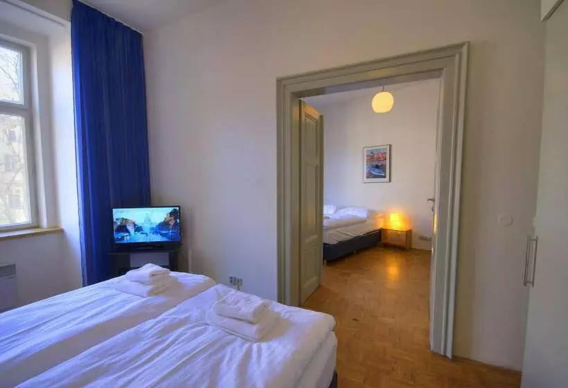 Standard Neljän Hengen Huone, Wenceslas Square Hotel Czech Leading Hotels