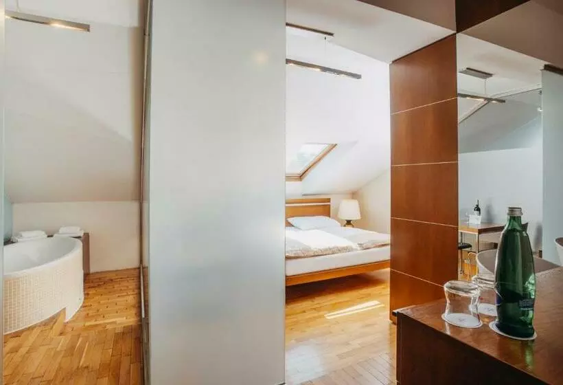 Standard Yhden Hengen Huone, Wenceslas Square Hotel Czech Leading Hotels