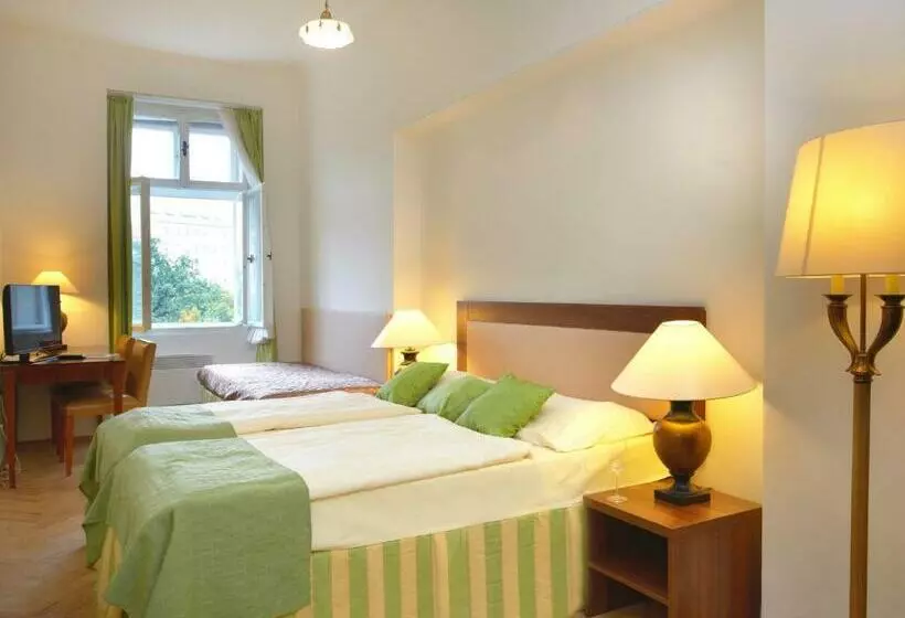Standard Yhden Hengen Huone, Wenceslas Square Hotel Czech Leading Hotels