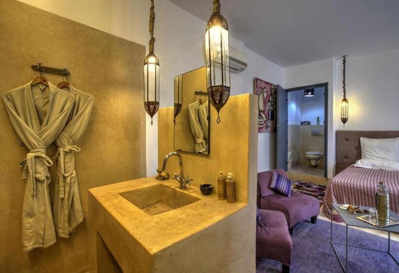 اتاق سوپریور, Riad Awa