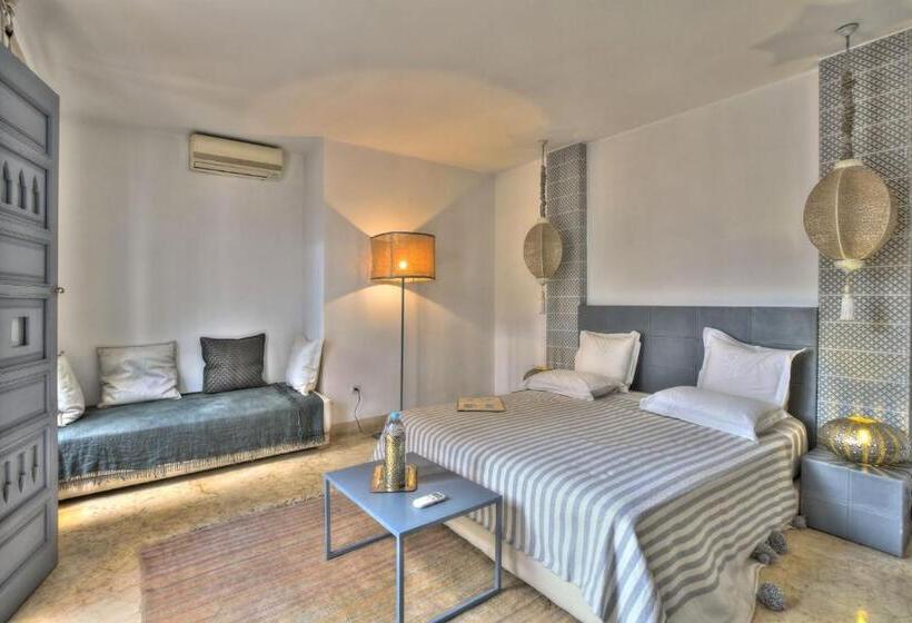 اتاق سوپریور, Riad Awa