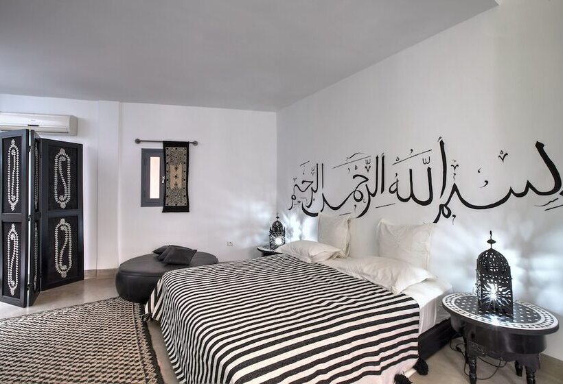 سوییت, Riad Awa