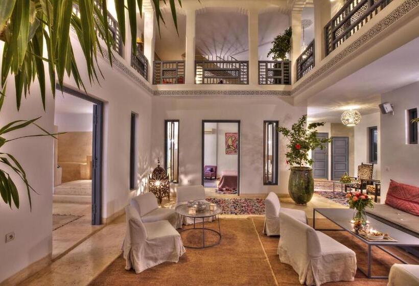 اتاق سوپریور, Riad Awa