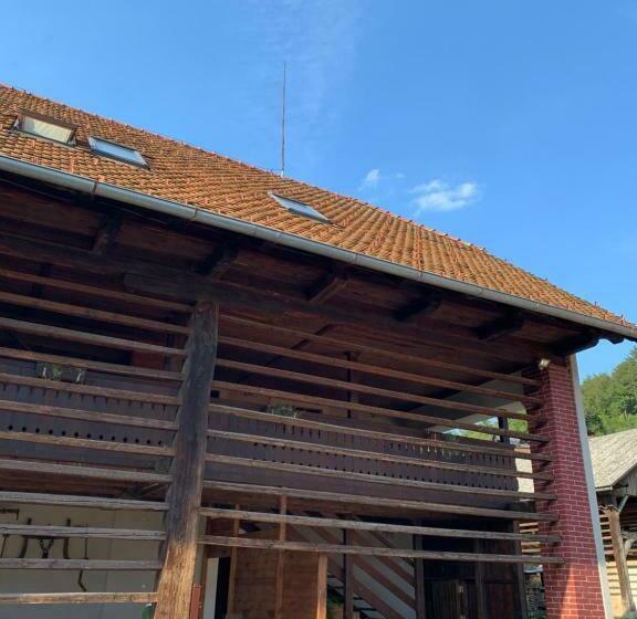 اتاق کلاسیک سه تخته, Glamping Laško