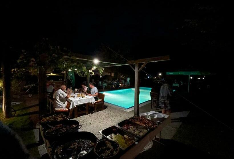 اتاق کلاسیک سه تخته, Glamping Laško