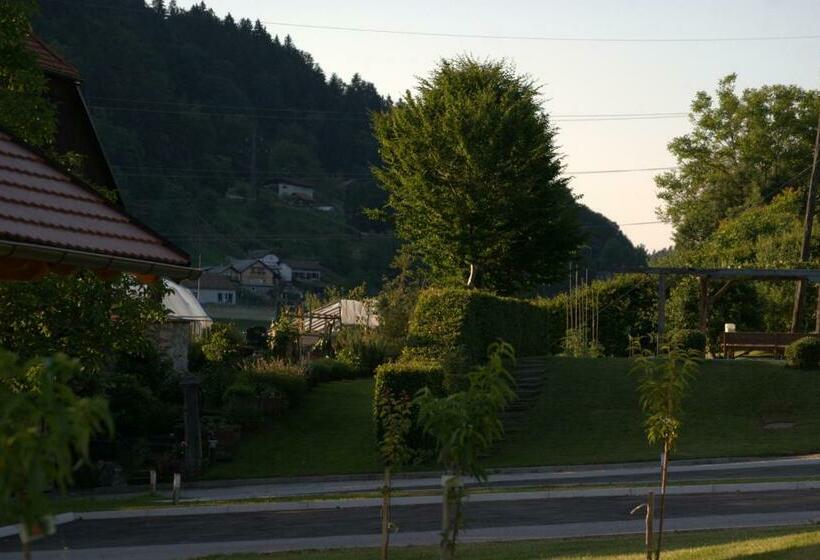 اتاق کلاسیک سه تخته, Glamping Laško