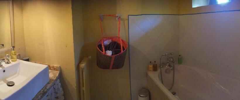 جناح عائلي, Maison Jeanne