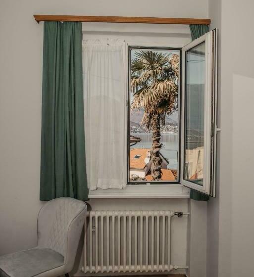 חדר סטנדרט נוף לאגם, Albergo Ristorante Al Portico