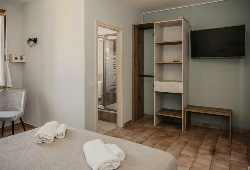 Номер Стандарт Вид на Озеро, Albergo Ristorante Al Portico