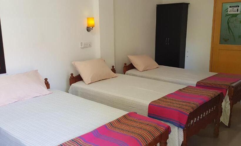 Трехместный Номер Базовый, Ahsram Accommodations