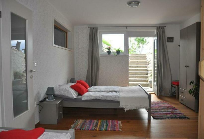 آپارتمان 1 خوابه, Apartma Romana