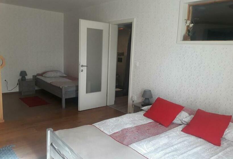 آپارتمان 1 خوابه, Apartma Romana