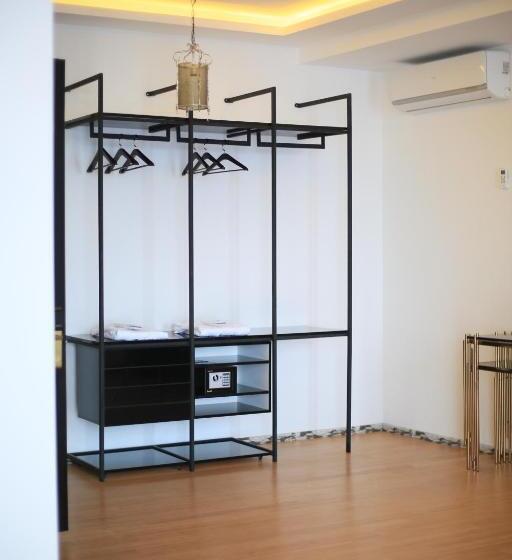 اتاق لوکس, Otakhebi