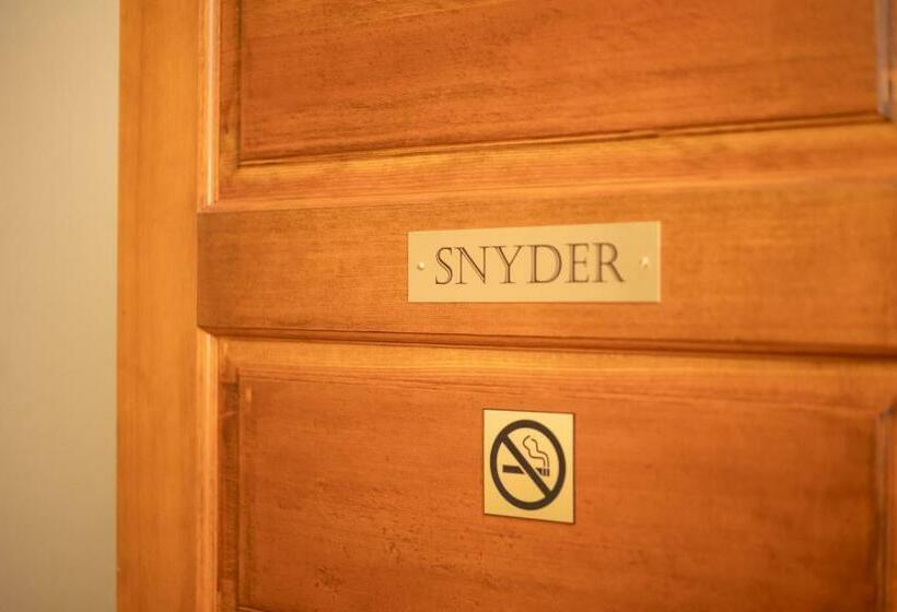 带大床的套房, The Drift Inn