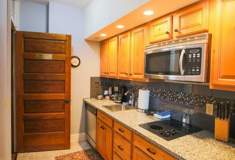 带大床的套房, The Drift Inn