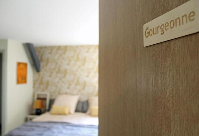 חדר סופריור לשלושה, Angèle & Auguste