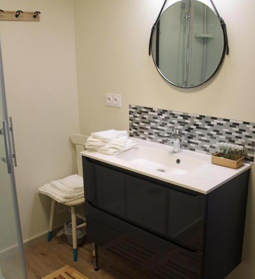 חדר סטנדרט לשלושה עם נוף לגינה, Angèle & Auguste