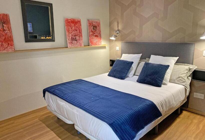 דירת חדר בקומת קרקע, Angèle & Auguste